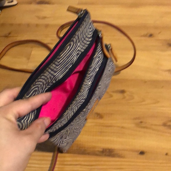 Dooney and Bourke - Picture 6 of 6